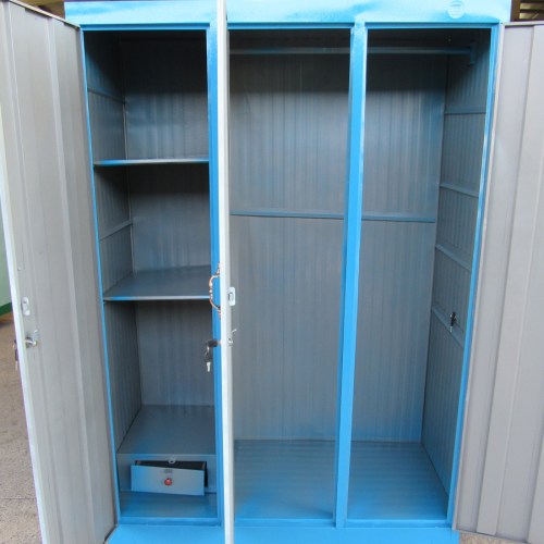 Tủ sắt 3 buồng màu xanh lam - Tủ Sắt Thành Đạt - Công Ty TNHH Sản Xuất Thương Mại Dịch Vụ Lam Tùng